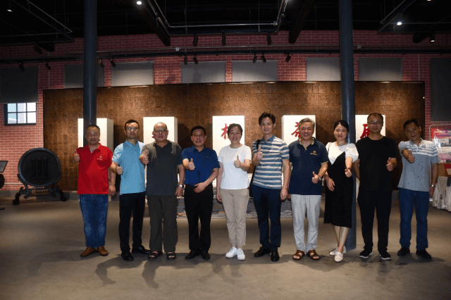 湖南益陽茶廠來我廠開展交流合作